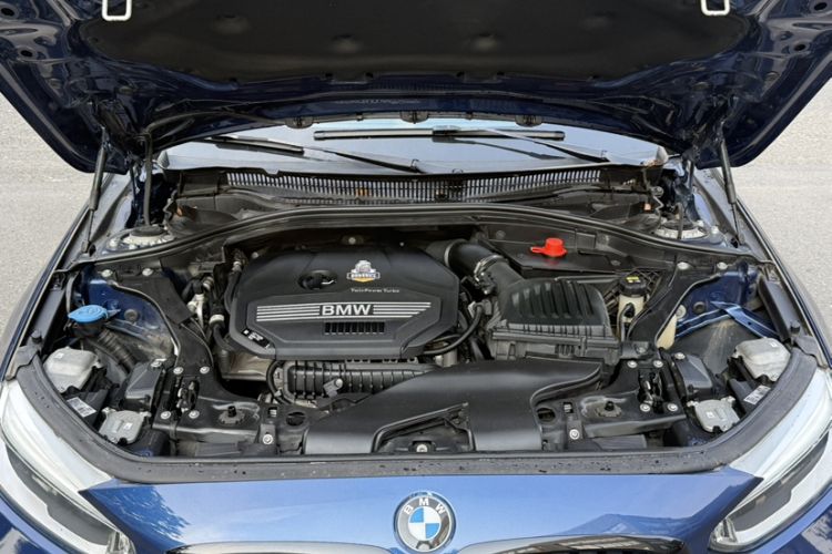 Used BMW 1 Series 2021 120i M Sport Night Edition Engine Bay