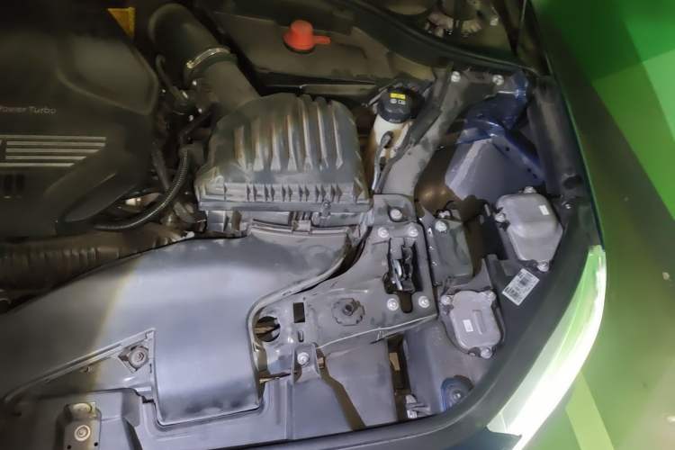 Used BMW 1 Series 2021 125i M Sport Night Edition Engine Bay Left