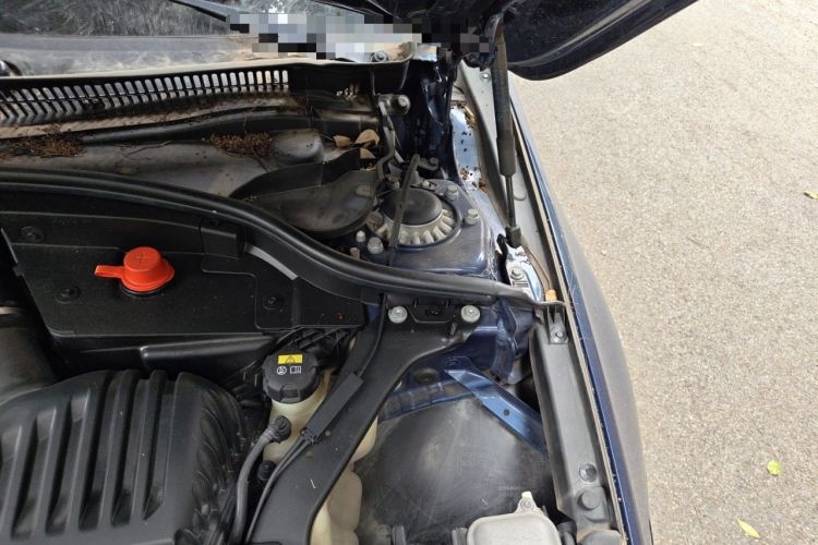 Used BMW 1 Series 2021 125i M Sport Night Edition Engine Bay Left