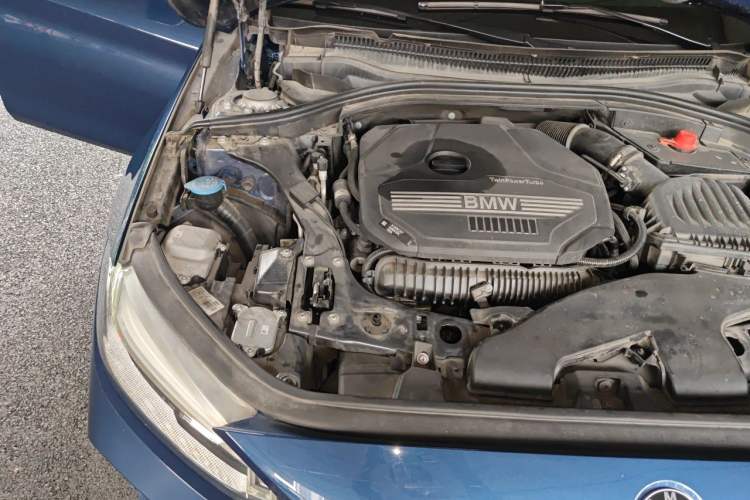 Used BMW 1 Series 2021 125i M Sport Night Edition Engine Bay Right