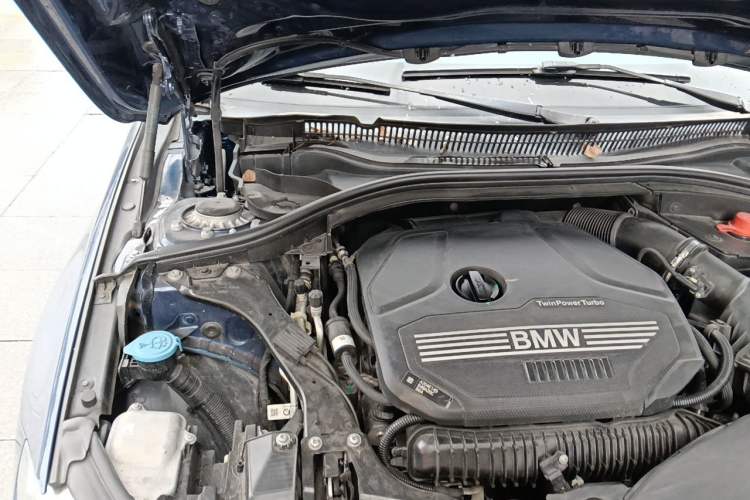 Used BMW 1 Series 2021 125i M Sport Night Edition Engine Bay Right