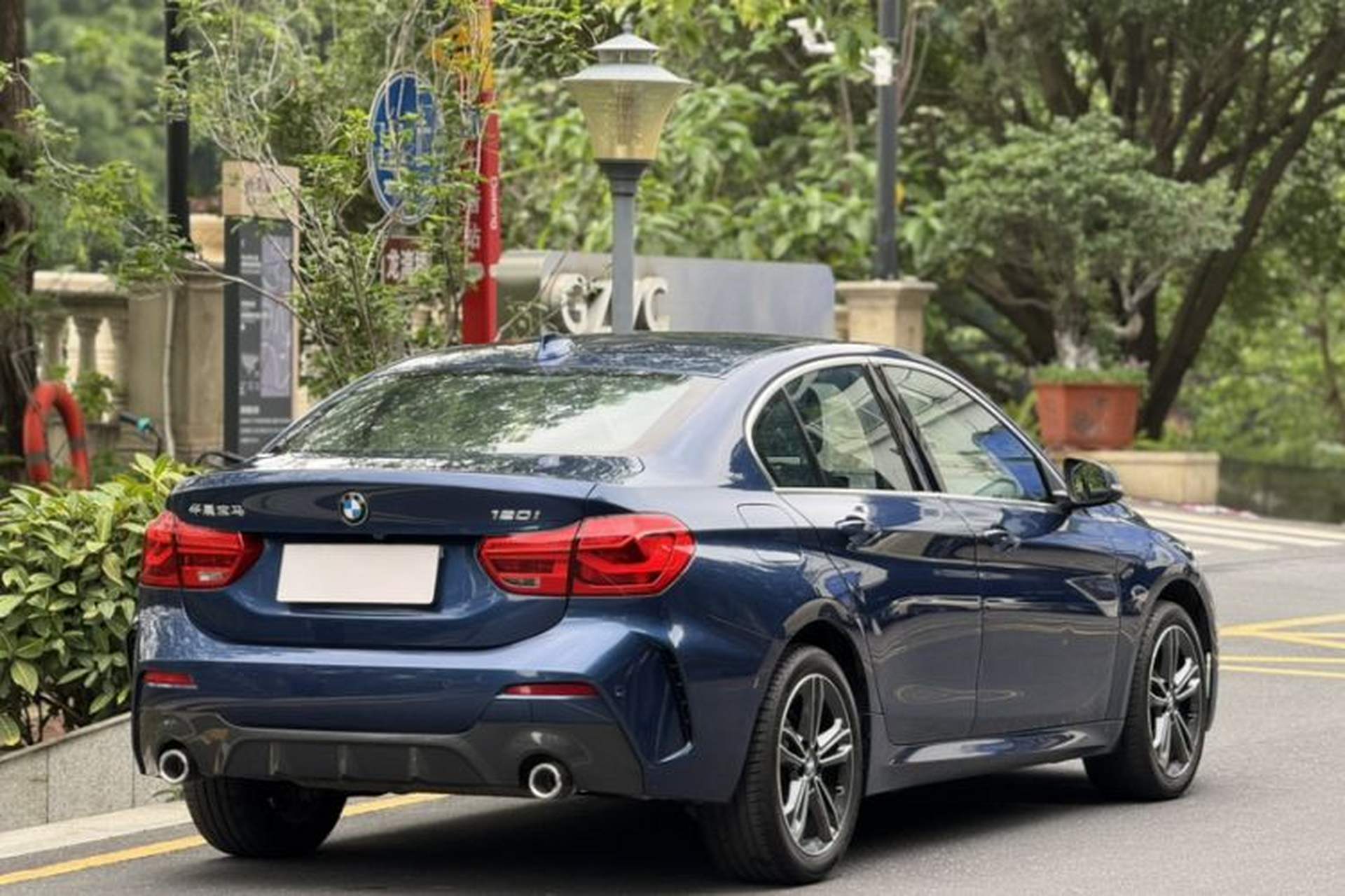 Used BMW 1 Series 2021 120i M Sport Edition Exterior 11
