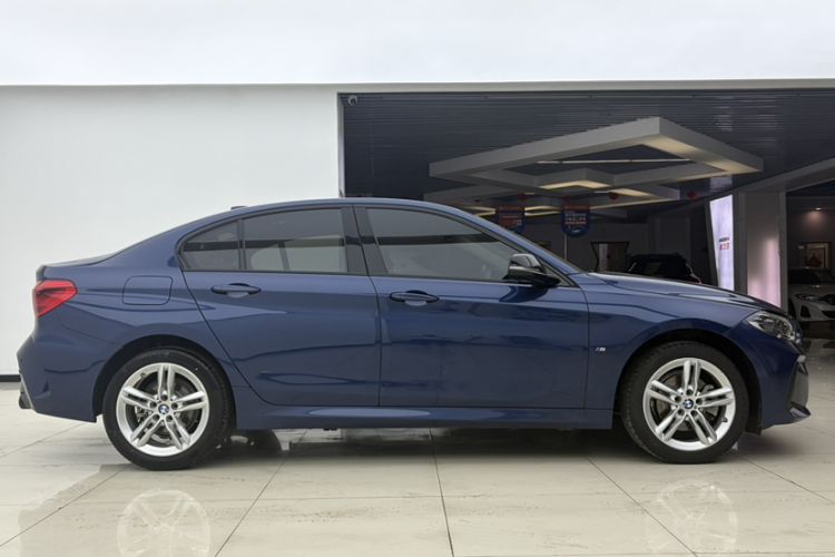 Used BMW 1 Series 2021 120i M Sport Night Edition Exterior 5