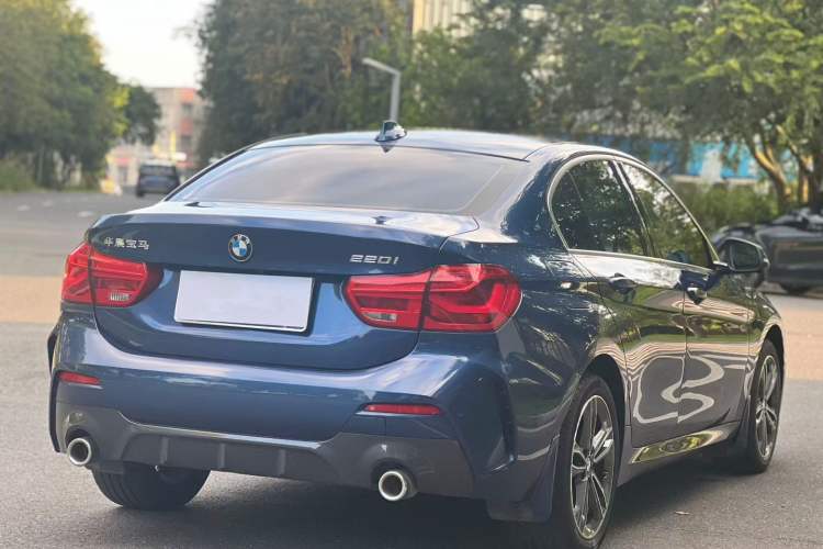 Used BMW 1 Series 2021 120i M Sport Edition Exterior 7