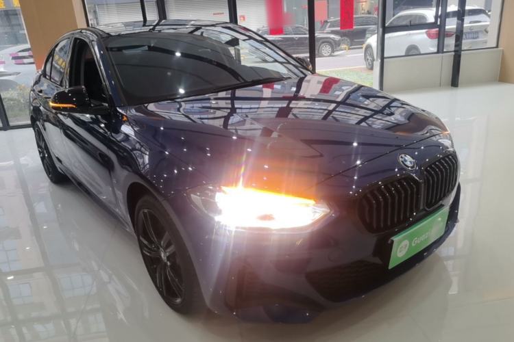 Used BMW 1 Series 2021 125i M Sport Night Edition Front Right 45 Deg