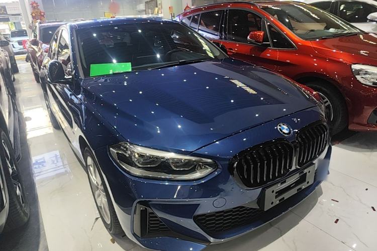 Used BMW 1 Series 2021 Revised 120i M Sport Night Edition Front Right 45 Deg