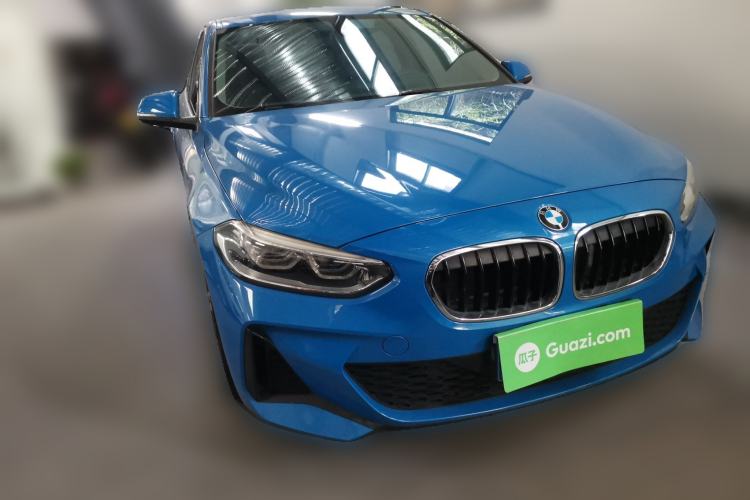 Used BMW 1 Series 2021 120i M Sport Edition Front Right 45 Deg