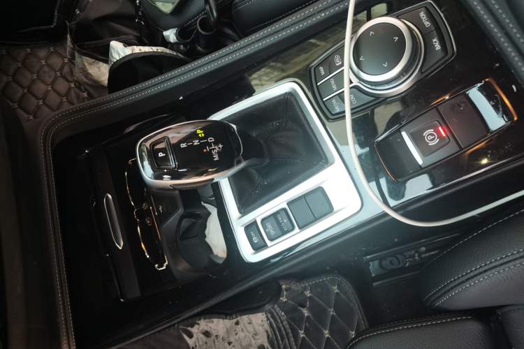 Used BMW 1 Series 2021 Revised 120i M Sport Night Edition Gear Lever