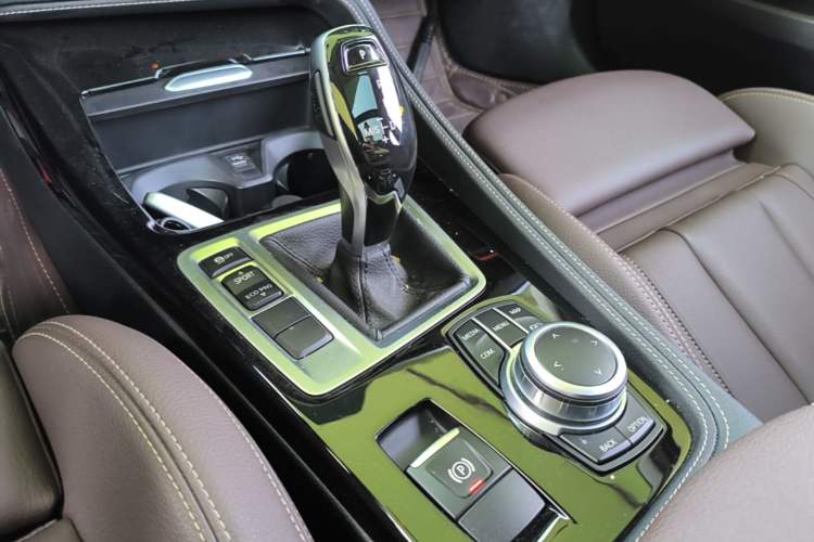 Used BMW 1 Series 2021 125i M Sport Night Edition Gear Lever