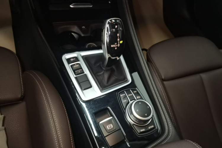 Used BMW 1 Series 2021 Revised 120i M Sport Night Edition Gear Lever