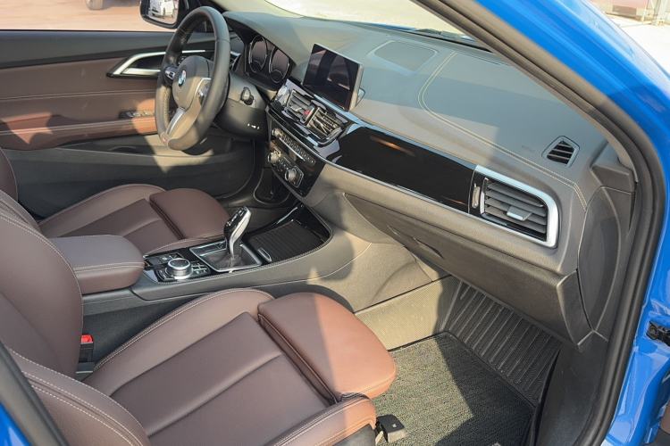 Used BMW 1 Series 2021 120i M Sport Night Edition Interior 4
