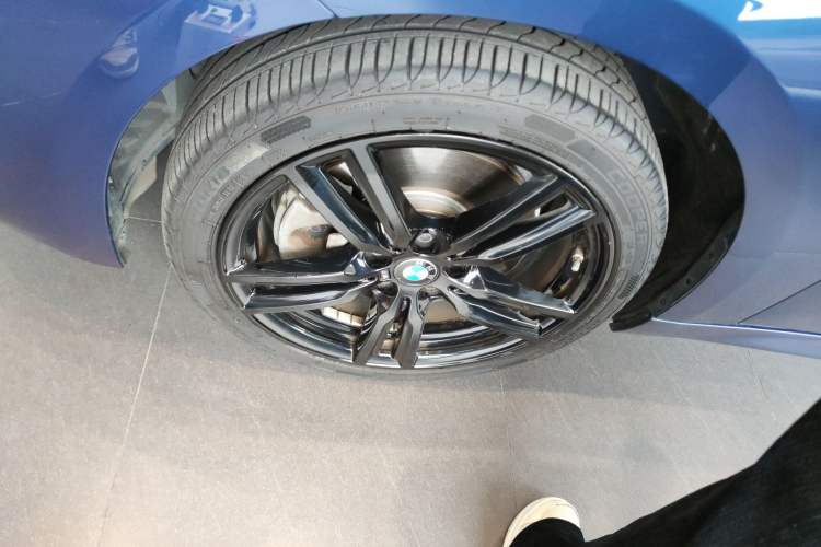 Used BMW 1 Series 2021 125i M Sport Night Edition Left Front Wheel Hub
