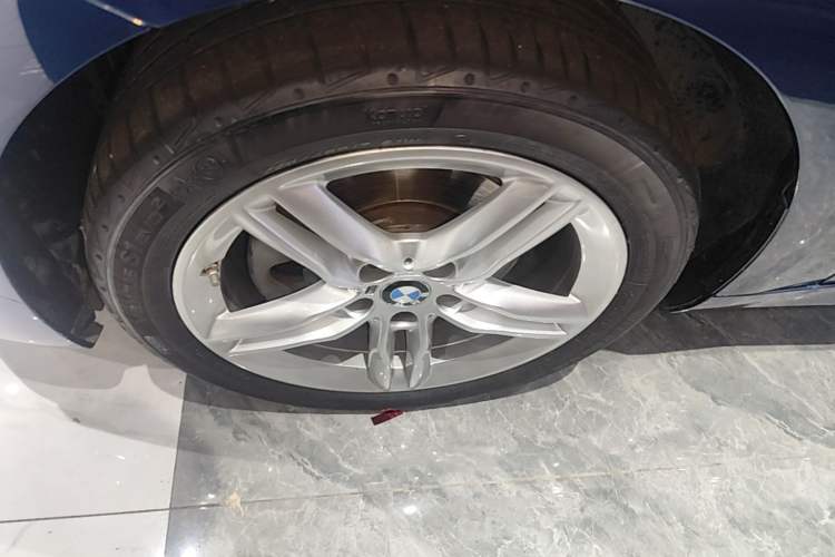 Used BMW 1 Series 2021 Revised 120i M Sport Night Edition Left Front Wheel Hub