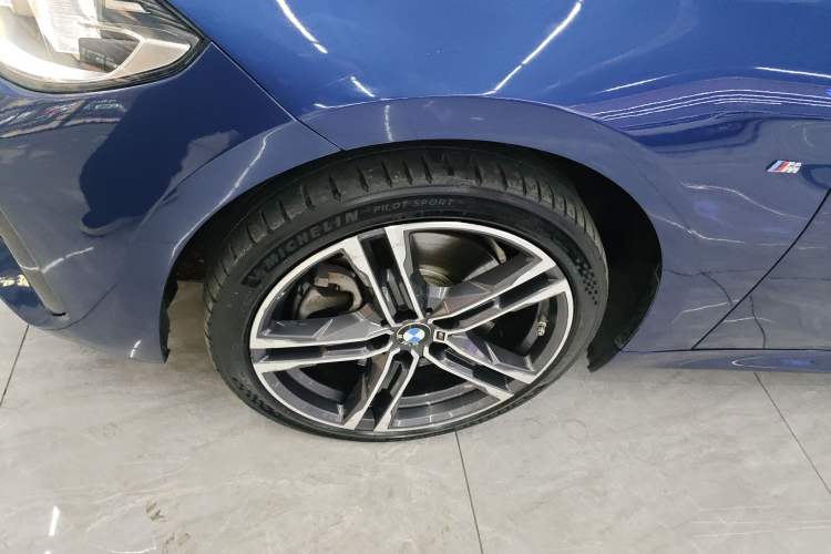 Used BMW 1 Series 2021 Restyled 125i M Sport Night Edition Left Front Wheel Hub