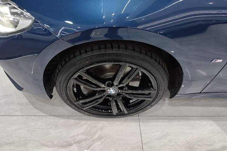 Used BMW 1 Series 2021 Restyled 125i M Sport Night Edition Left Front Wheel Hub