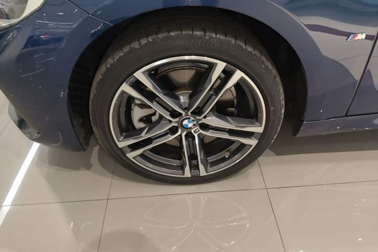 Used BMW 1 Series 2021 Restyled 125i M Sport Night Edition Left Front Wheel Hub