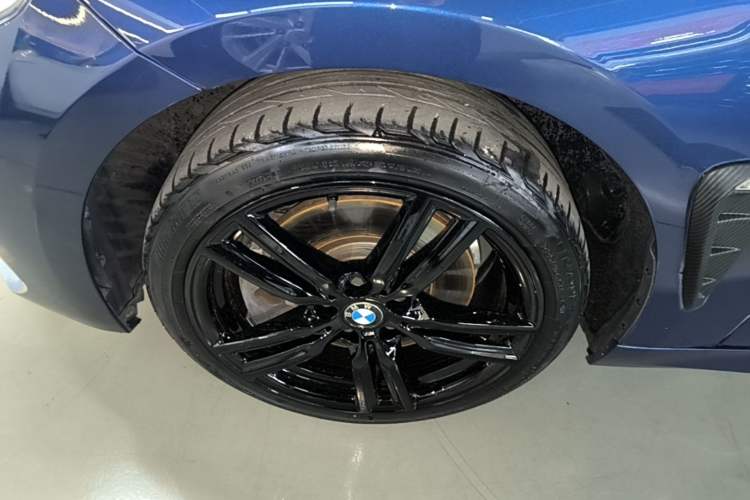 Used BMW 1 Series 2021 Restyled 125i M Sport Night Edition Left Front Wheel Hub