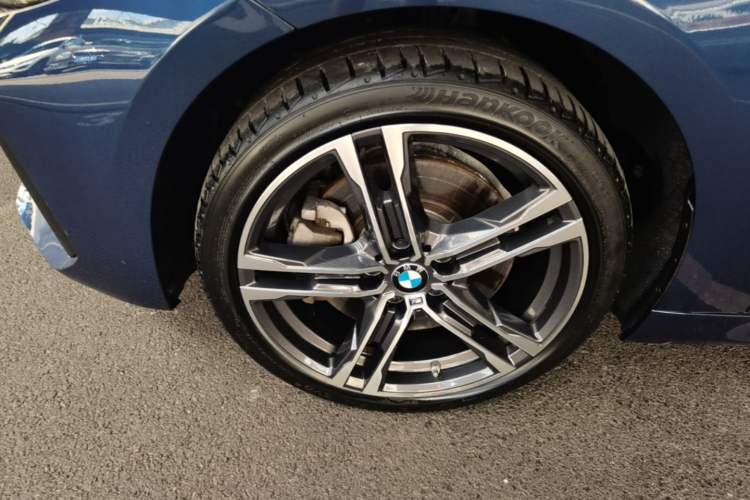 Used BMW 1 Series 2021 Restyled 125i M Sport Night Edition Left Front Wheel Hub