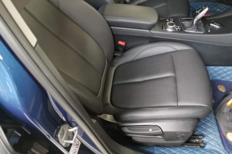 Used BMW 1 Series 2021 120i M Sport Edition Right Front Seat