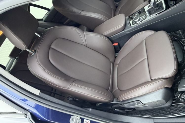Used BMW 1 Series 2021 120i M Sport Night Edition Right Front Seat