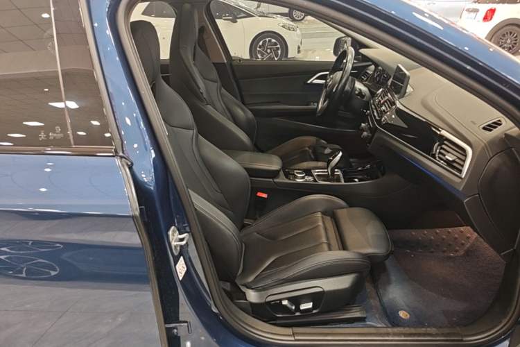 Used BMW 1 Series 2021 125i M Sport Night Edition Right Front Seat
