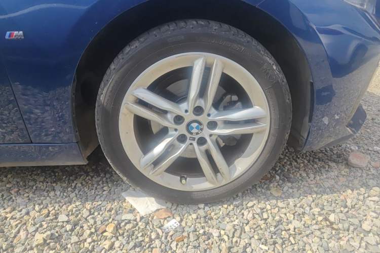 Used BMW 1 Series 2021 Revised 120i M Sport Night Edition Right Front Wheel Hub