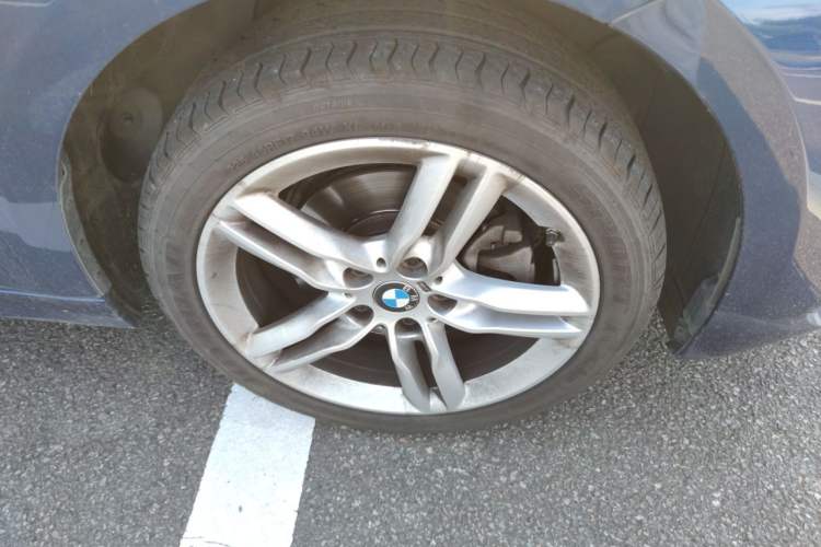 Used BMW 1 Series 2021 120i M Sport Night Edition Right Front Wheel Hub