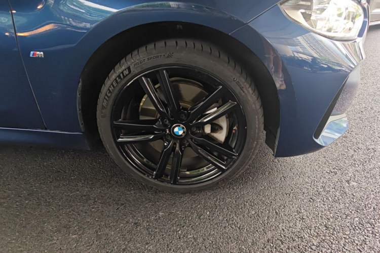 Used BMW 1 Series 2021 125i M Sport Night Edition Right Front Wheel Hub