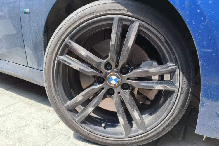 Used BMW 1 Series 2021 Restyled 125i M Sport Night Edition Right Front Wheel Hub