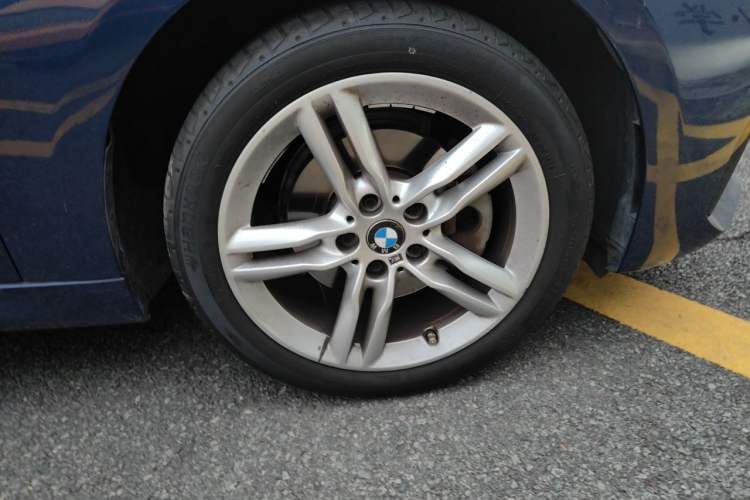 Used BMW 1 Series 2021 Revised 120i M Sport Night Edition Right Front Wheel Hub