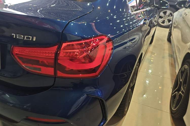 Used BMW 1 Series 2021 120i M Sport Edition Right Rear Taillight