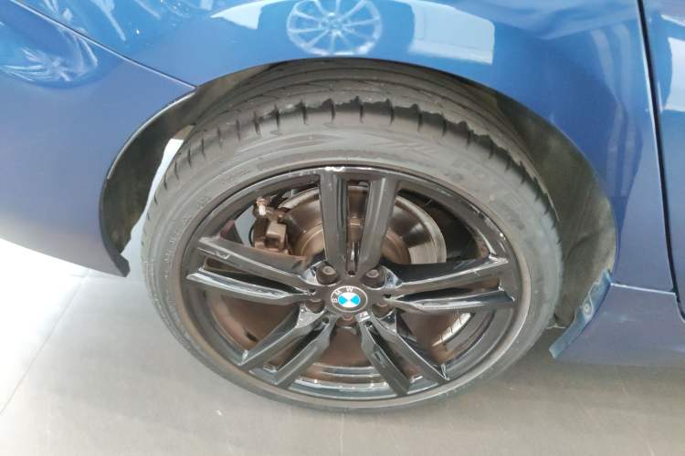 Used BMW 1 Series 2021 125i M Sport Night Edition Right Rear Wheel Hub