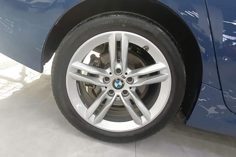 Used BMW 1 Series 2021 Revised 120i M Sport Night Edition Right Rear Wheel Hub