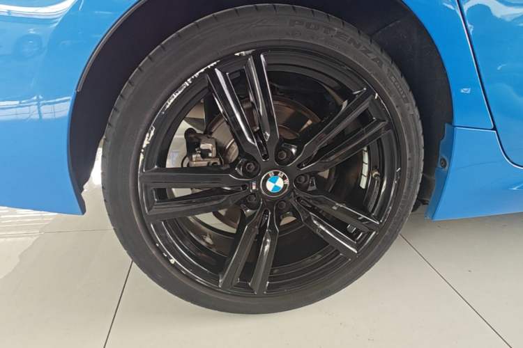 Used BMW 1 Series 2021 125i M Sport Night Edition Right Rear Wheel Hub