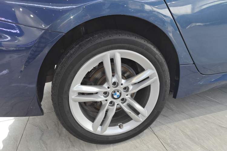 Used BMW 1 Series 2021 Revised 120i M Sport Night Edition Right Rear Wheel Hub
