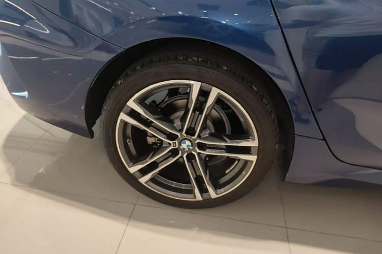 Used BMW 1 Series 2021 Restyled 125i M Sport Night Edition Right Rear Wheel Hub