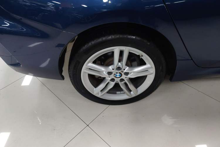 Used BMW 1 Series 2021 120i M Sport Night Edition Right Rear Wheel Hub