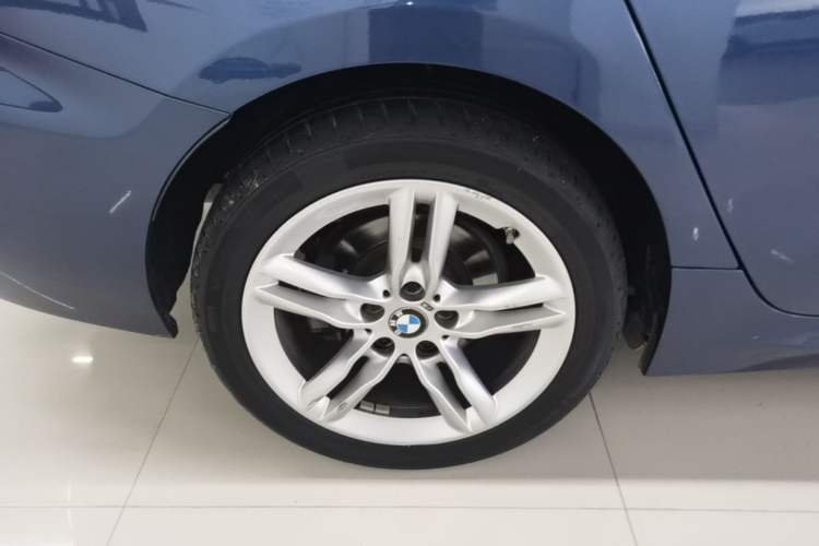 Used BMW 1 Series 2021 Revised 120i M Sport Night Edition Right Rear Wheel Hub