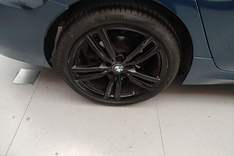 Used BMW 1 Series 2021 Restyled 125i M Sport Night Edition Right Rear Wheel Hub