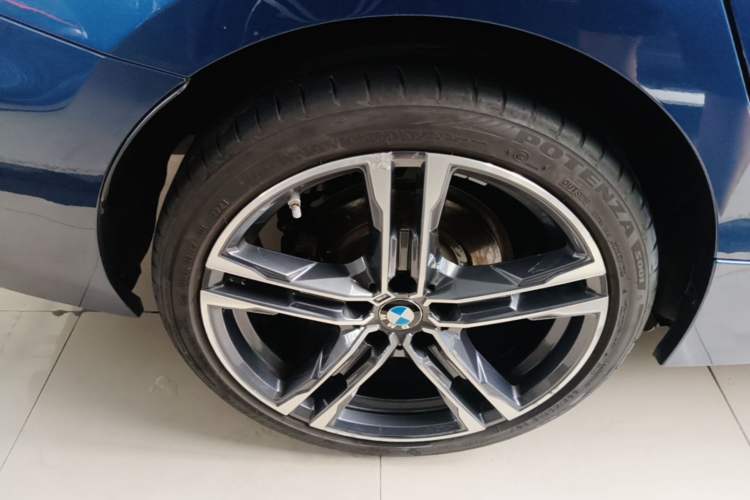 Used BMW 1 Series 2021 Restyled 125i M Sport Night Edition Right Rear Wheel Hub