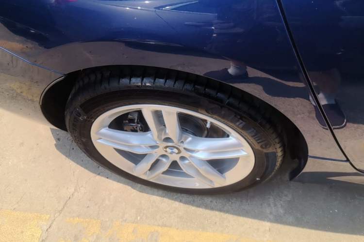 Used BMW 1 Series 2021 120i M Sport Night Edition Right Rear Wheel Hub