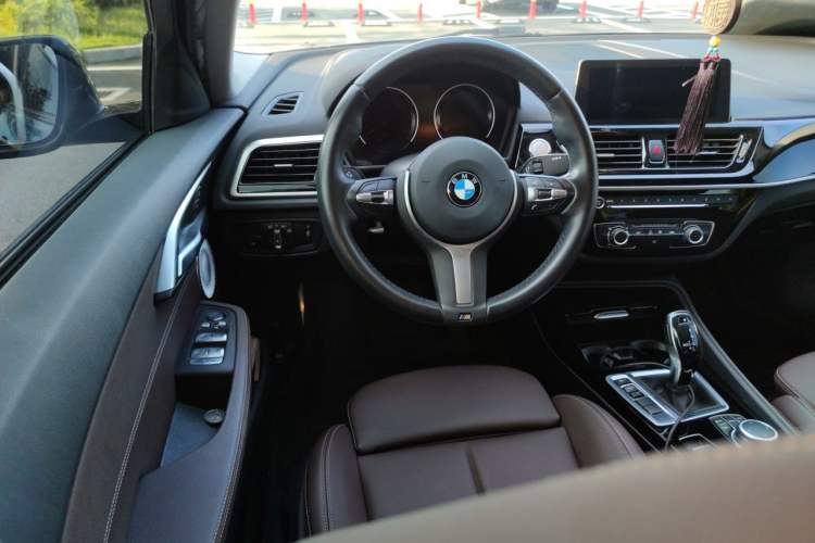 Used BMW 1 Series 2021 120i M Sport Night Edition Steering Wheel
