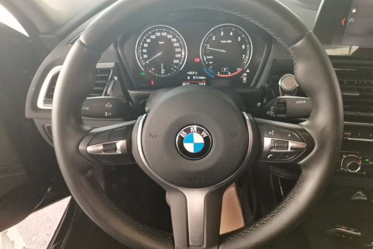Used BMW 1 Series 2021 Restyled 125i M Sport Night Edition Steering Wheel