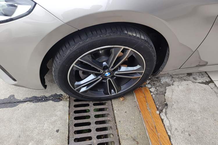Used BMW 1 Series 2021 120i M Sport Edition Left Front Wheel Hub
