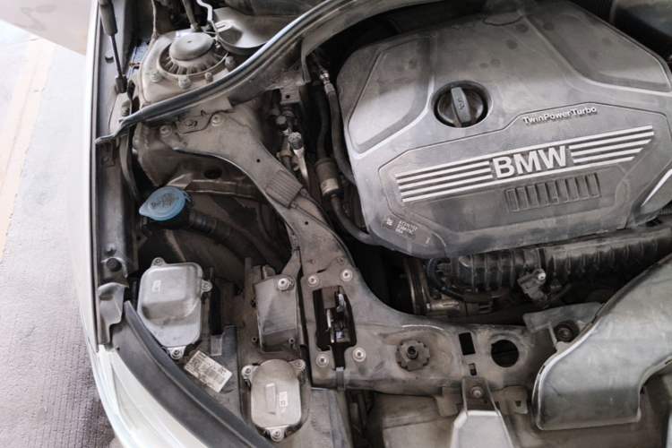 Used BMW 1 Series 2021 120i M Sport Night Edition Engine Bay Right