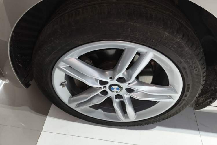 Used BMW 1 Series 2021 Revised 120i M Sport Night Edition Left Front Wheel Hub