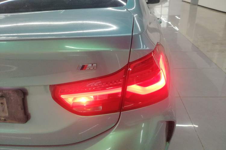 Used BMW 1 Series 2021 120i M Sport Night Edition Exterior 6