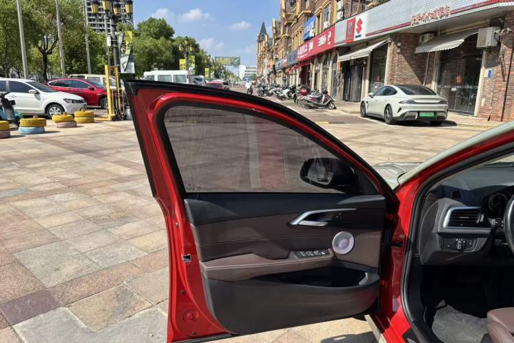 Used BMW 1 Series 2021 125i M Sport Night Edition Interior 10