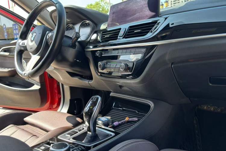 Used BMW 1 Series 2021 125i M Sport Night Edition Interior 12