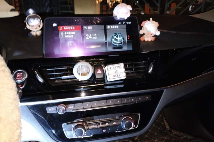 Used BMW 1 Series 2021 125i M Sport Night Edition Audio And AC Panel